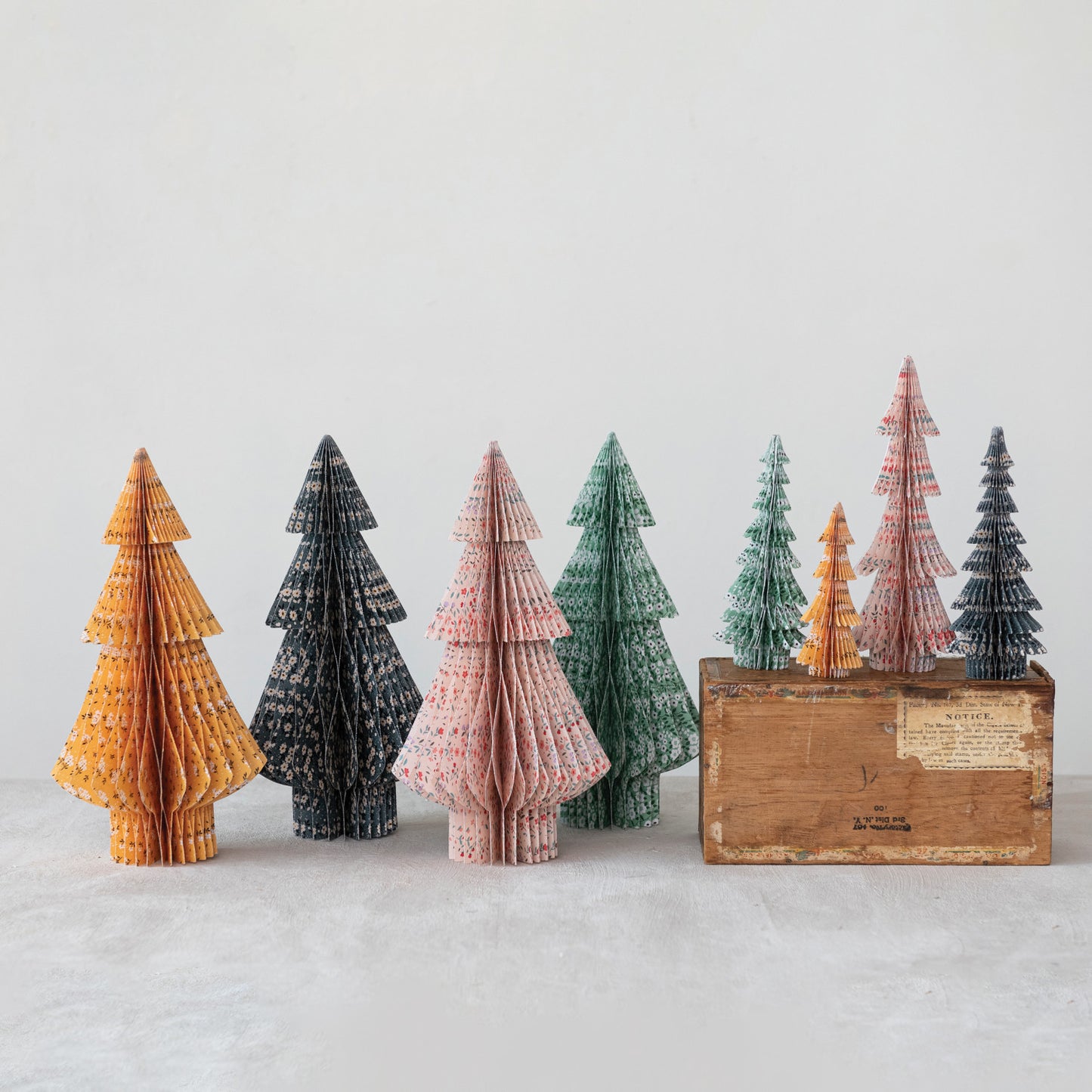 Chintz Paper Trees with Magnet Closure