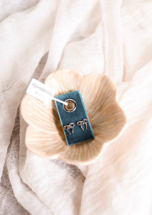 Sweet Bows on Velvet Tag: Silver