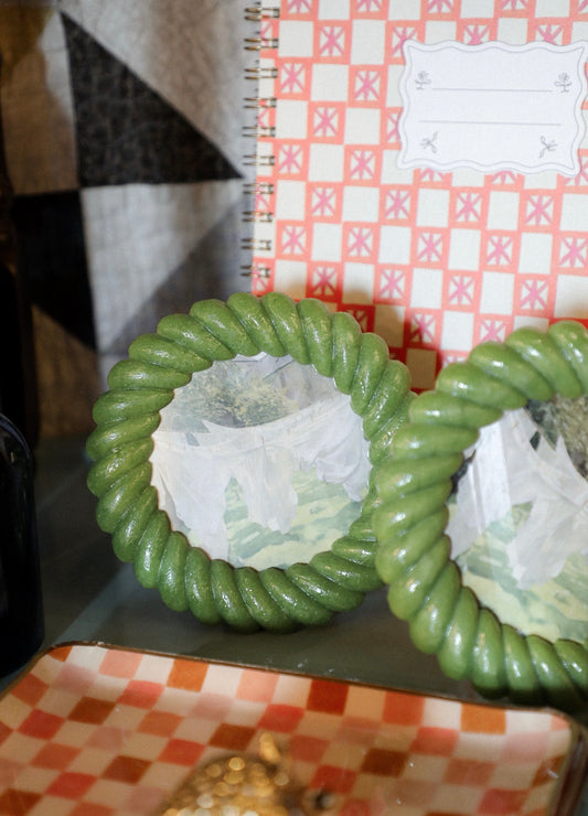 Resin Ball/Twisted Photo Frame, 2 Styles (Holds 4" x 4" Photo)