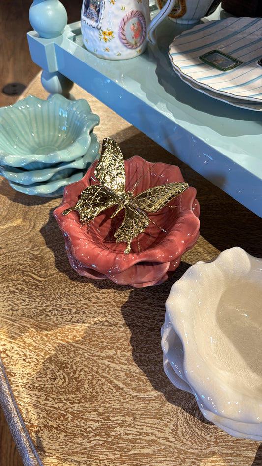 Debossed Stoneware Flower Bowl