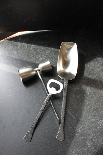Hatch Pattern Stainless Steel Bar Tools Set