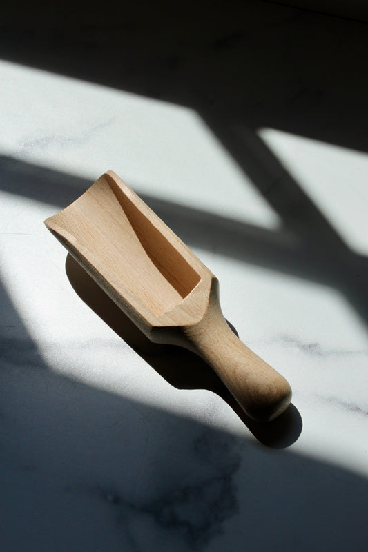 Beechwood Canister Scoop