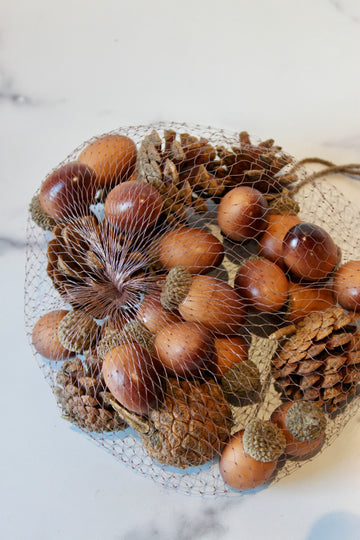 Bag of 30 Assorted Light Brown Acorns