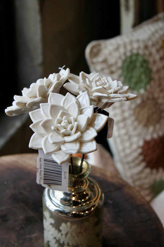 Asst. White Resin Flower Pick