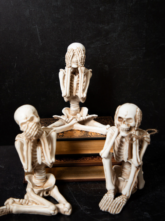 Sitting Skeletons, Set of 3
