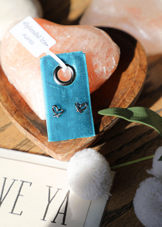 Free Form Heart Studs on Velvet Gift Tag: Silver