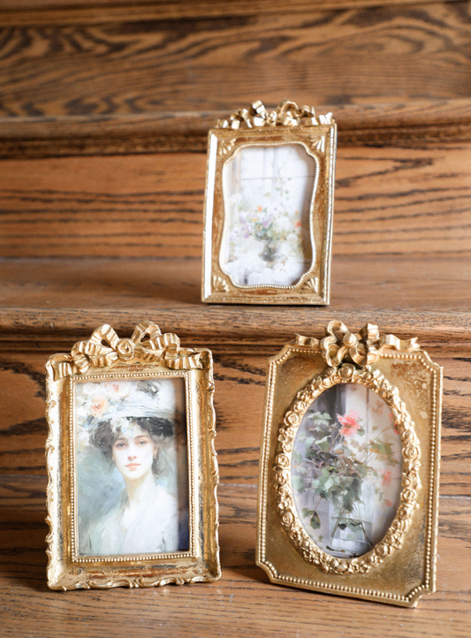 Resin Photo Frame with Bow